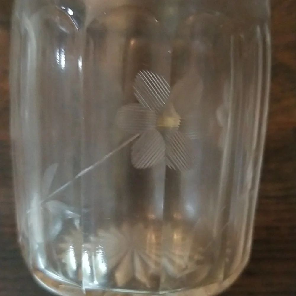 Vintage etched glass bedside water flask with glass. - Picture 3 of 6